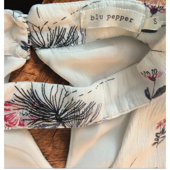 Blu Pepper Floral Print Dress Choker Neck Short Sleeve Casual White Boho - Picture 6 of 7